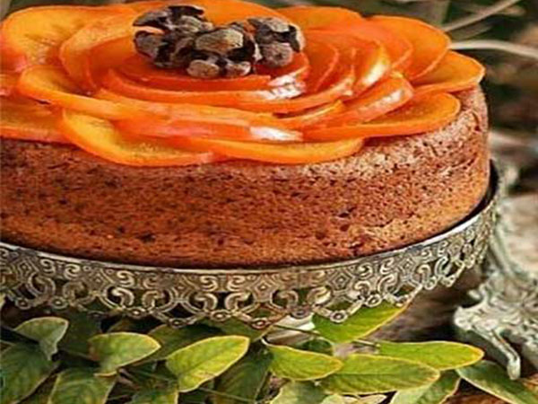 مراحل تهیه کیک خرمالو رژیمی