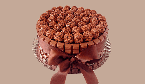 تزیین کیک با شکلات ترافل