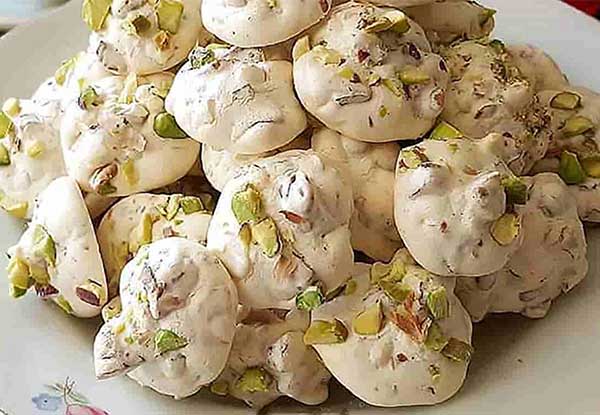 شیرینی پفکی گردویی