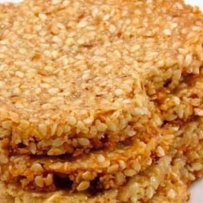 تهیه پولکی کنجدی