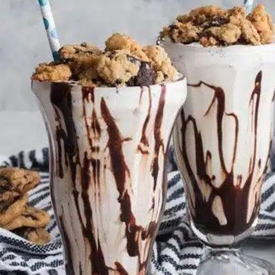 شیک شکلات با بستنی شکلاتی
