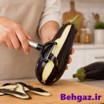 پوست کندن بادنجان با پوست کن دستی رشته گیر